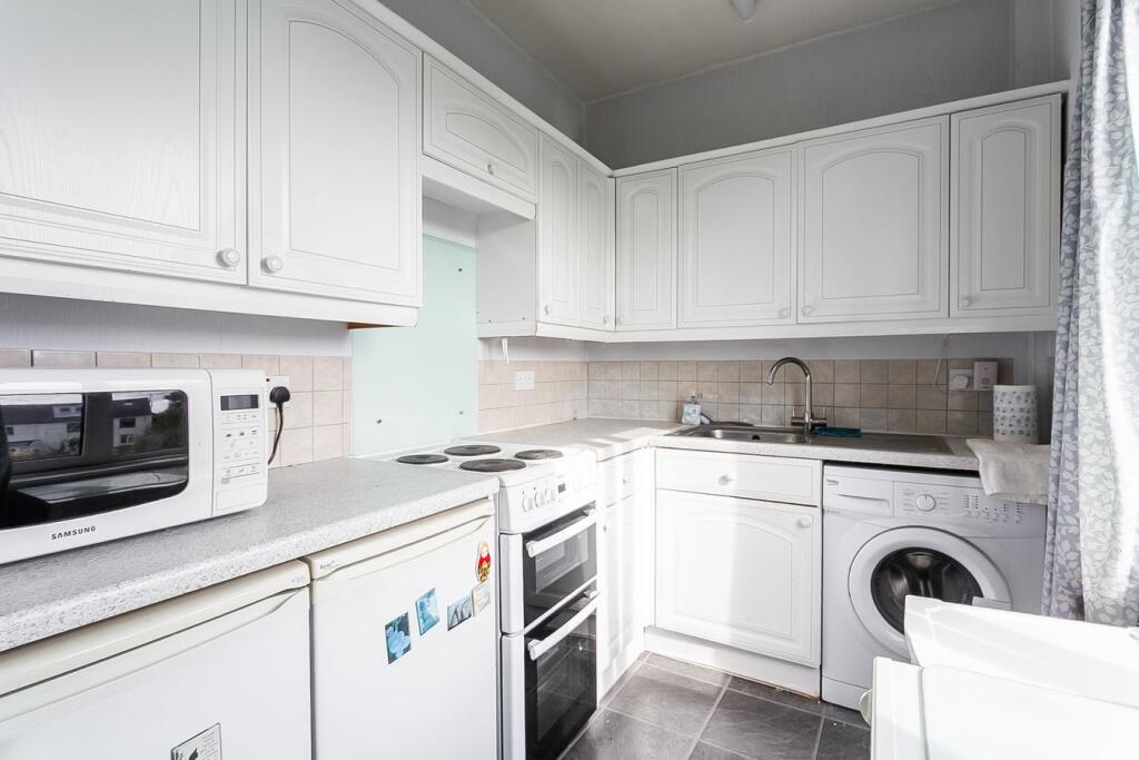 Apartment in Edinburgh - More