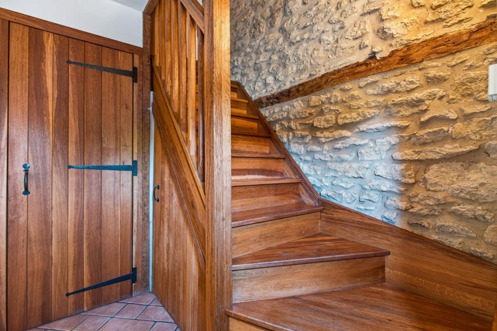 House in Barton Seagrave, North Northamptonshire - View 5