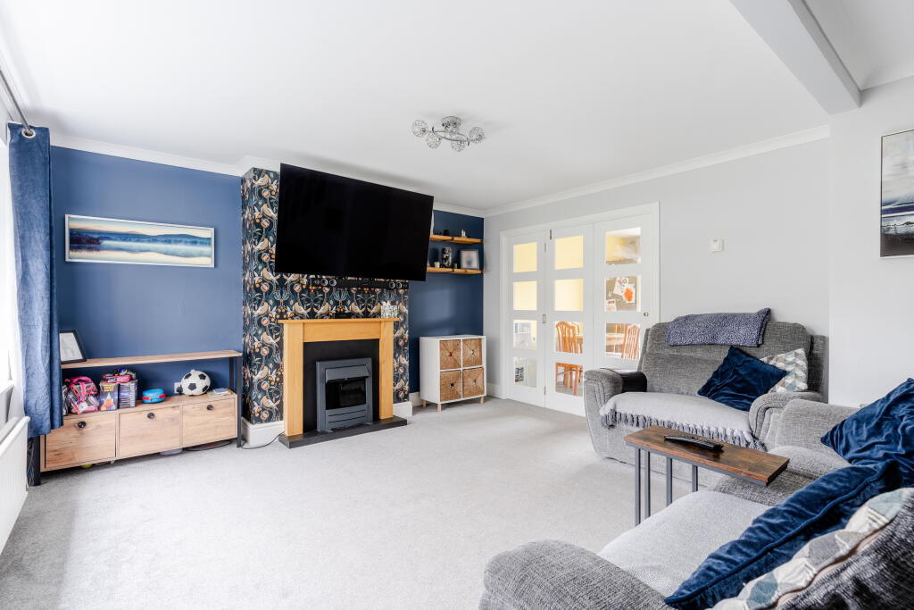 3-bed terraced on Deerswood, Bristol, Gloucestershire, £325,000