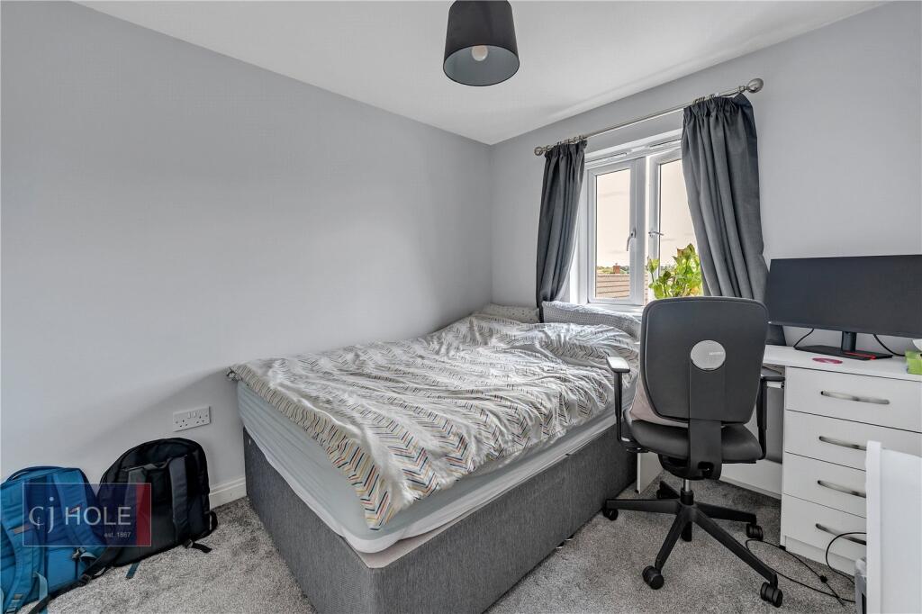 5 bedroom terraced house for rent