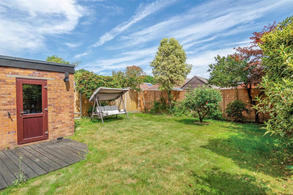 Gray Close, Warsash photo 4