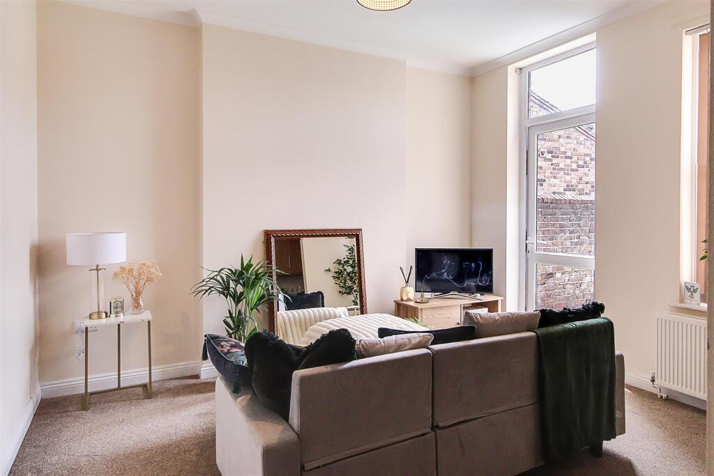 Apartment in Worthing, West Worthing - View 2