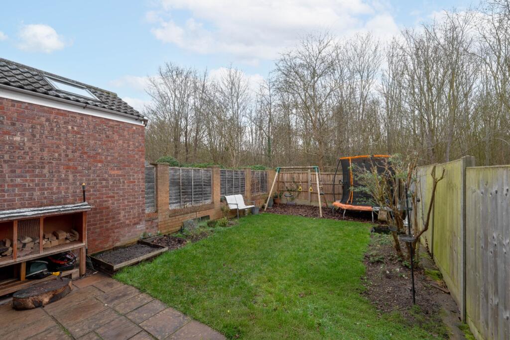 De la Haye Close, Papworth Everard, Cambridge, Cambridgeshire, CB23 3UU photo 4