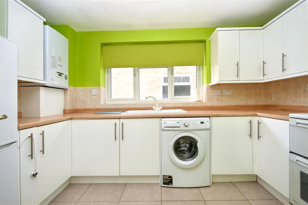 Apartment in Eastbourne, Langney Point, St Anthony's Hill - View 3