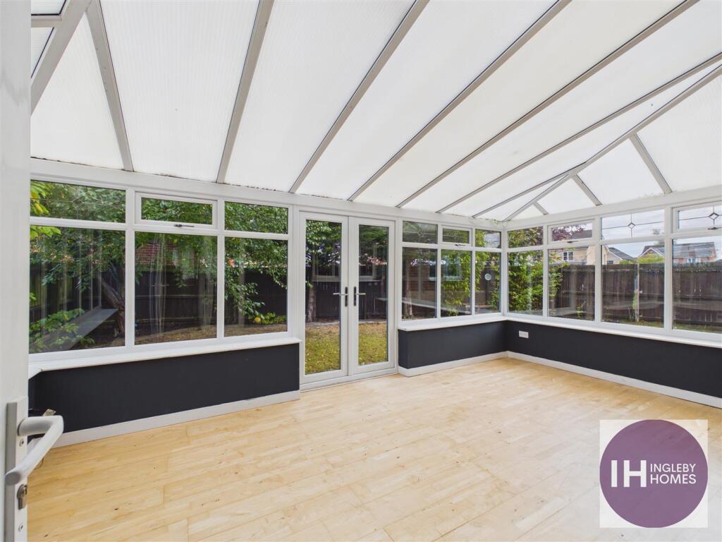 House in Ingleby Barwick, Round Hill, Stockton-on-Tees - View 4