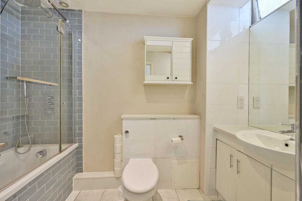 Apartment in London - View 4