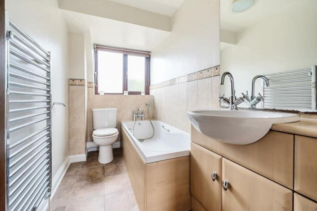 House in Helmdon, West Northamptonshire - View 3