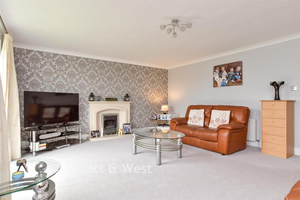 Roderick Avenue, Peacehaven, East Sussex - More
