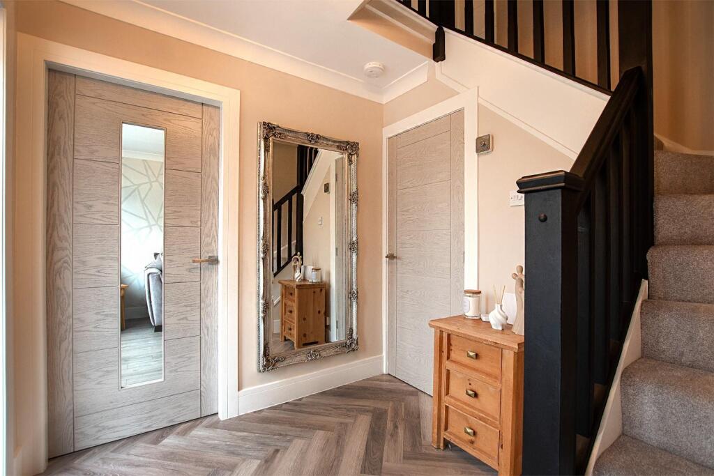 House in Clackmannan, Helensfield - View 2