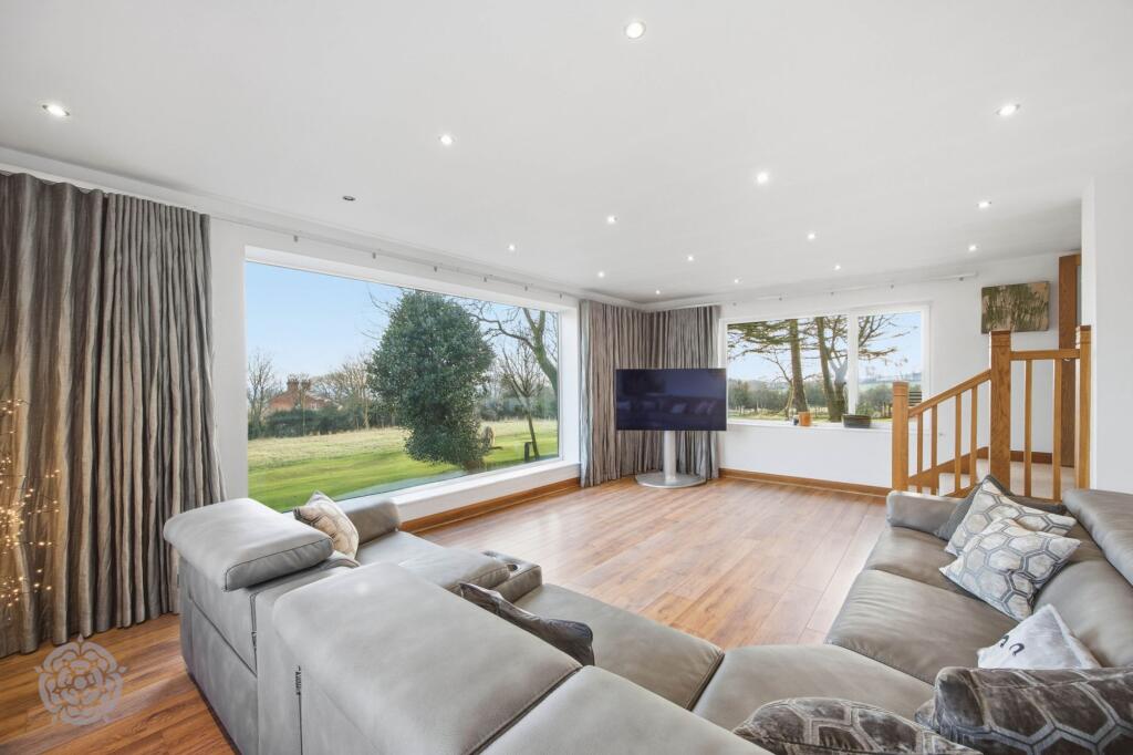 Bradshaw Road, Tottington, BL8 photo 5