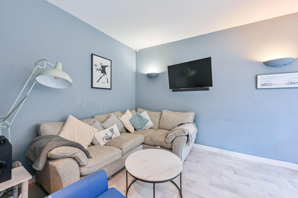 House in London - More