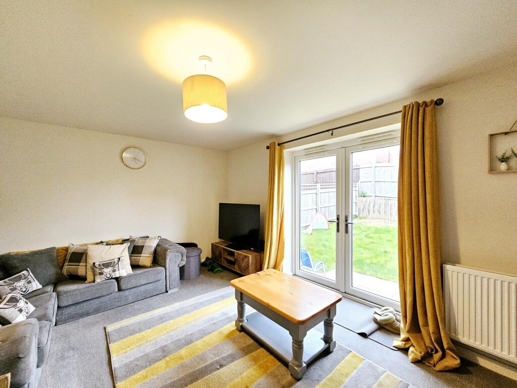 Shield Way, Eastfield, Scarborough, North Yorkshire photo 3