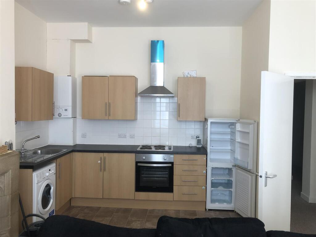 Apartment in Exeter, Newtown - View 2