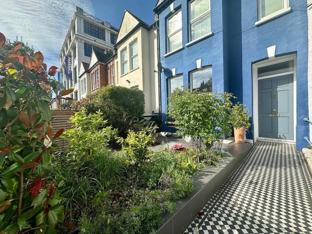 Main image of property: Martell Road, London