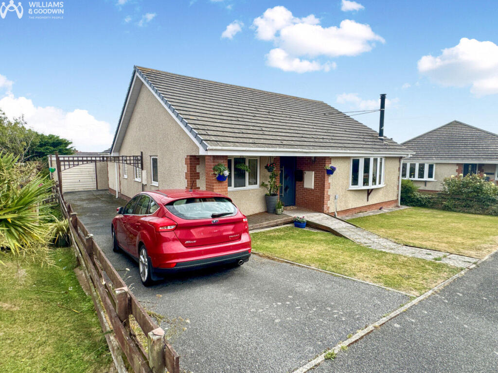 House in Holyhead, Porth-y-Felin - View 3