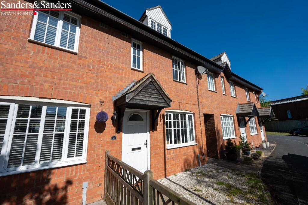 Main image of property: Minerva Mews, Alcester, B49