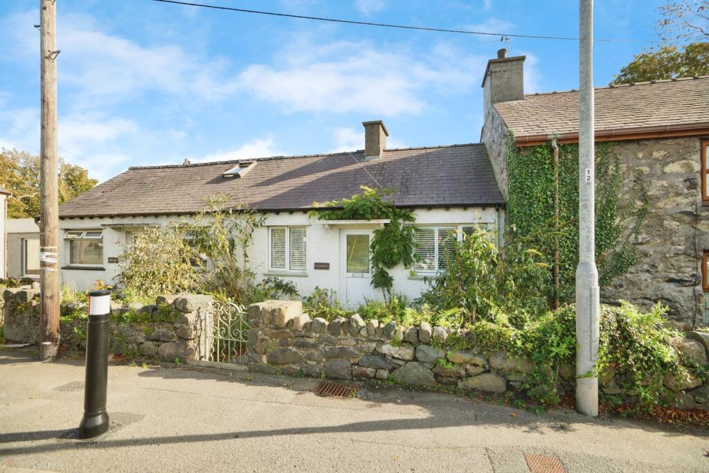 Main image of property: Bontnewydd, Caernarfon, Gwynedd, LL54