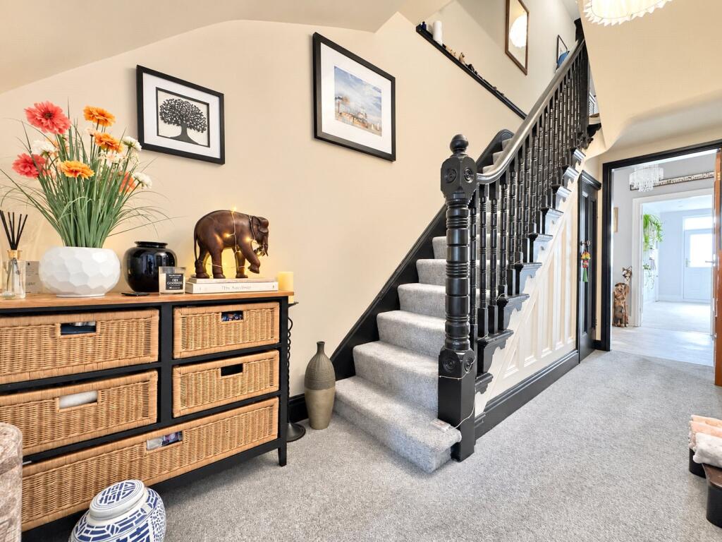 Apartment in Chester - More