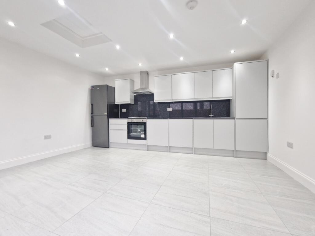 Main image of property: 58 Hamilton Avenue, Barkingside, Essex, IG6 1AD, UK