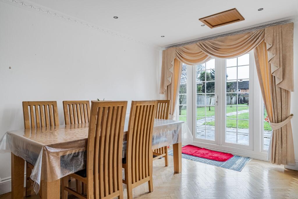 Langley Road, Slough, Berkshire, SL3 photo 4