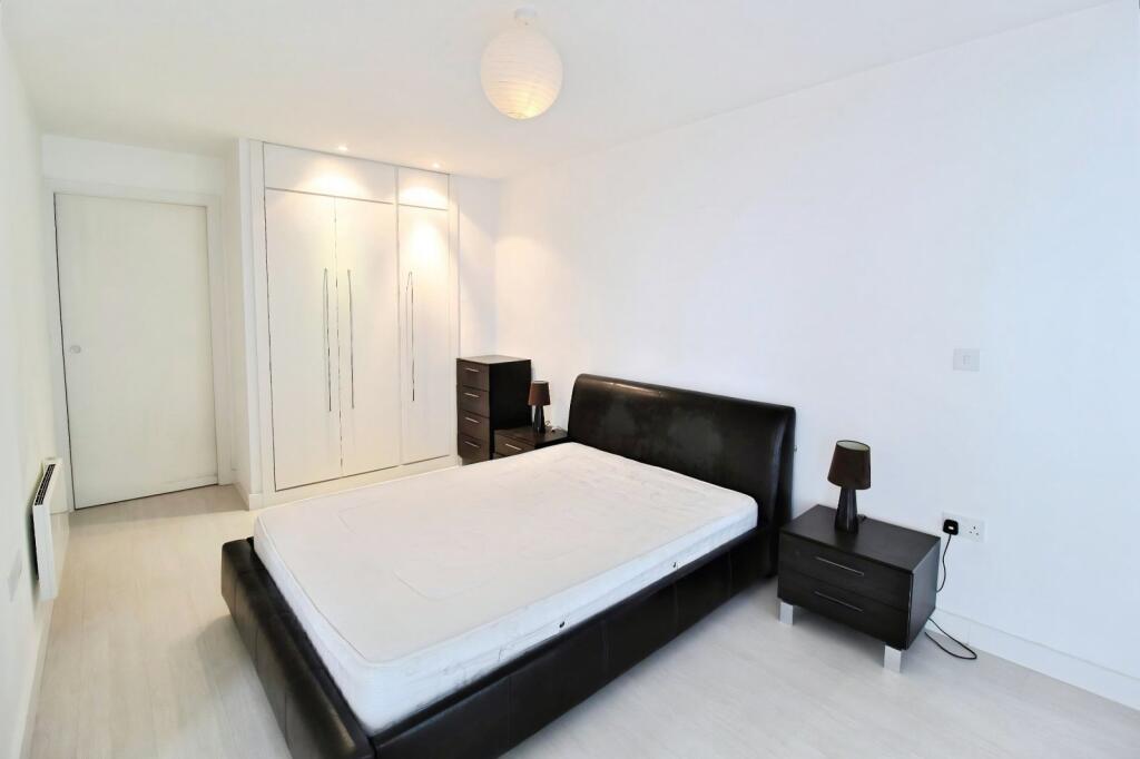 Apartment in Leeds - More