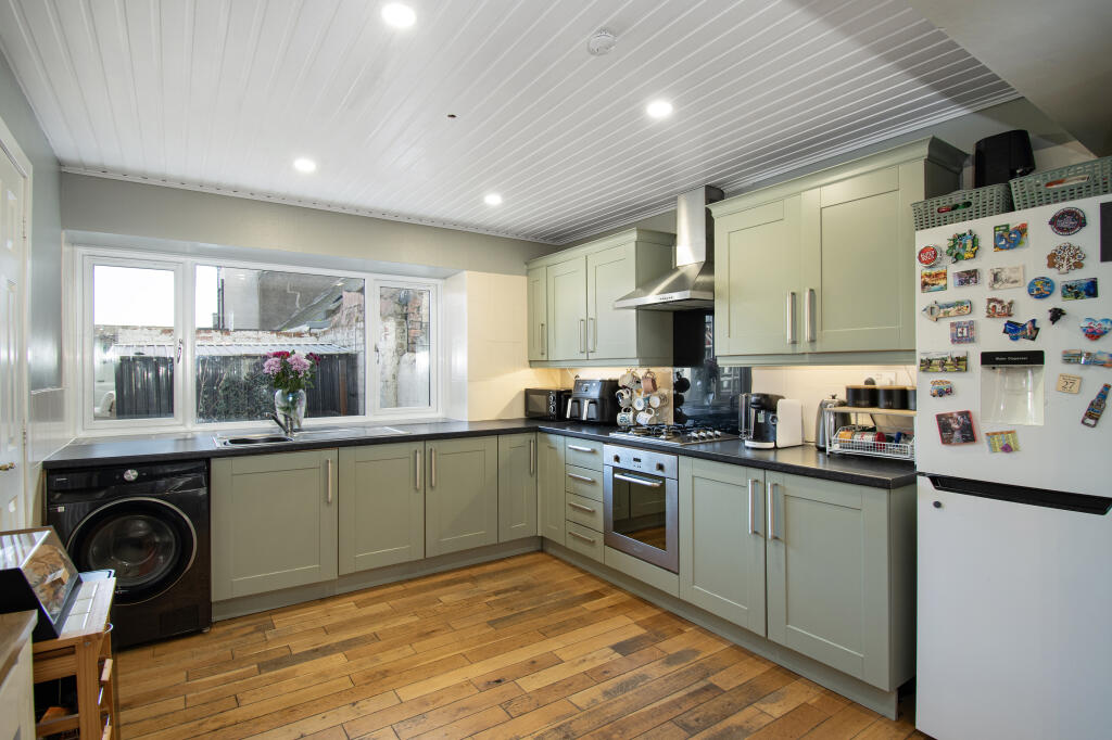 House in Dundee - View 5