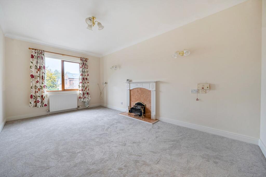 2-bed house on Crawthorne Road, Peterborough, PE1, £105,000