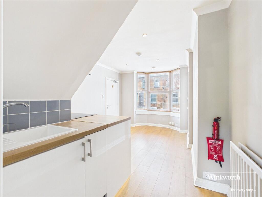 Apartment in Reading - View 2