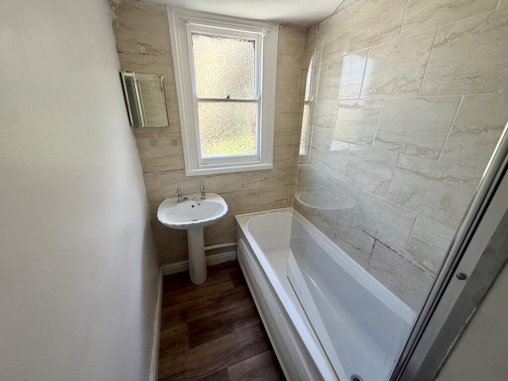 Apartment in Thanet, Cliftonville West, Cliftonville - More