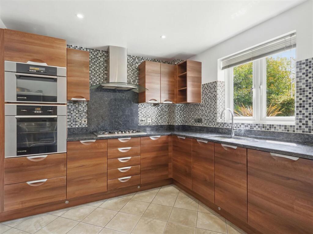 House in Verwood, Ebblake - View 6