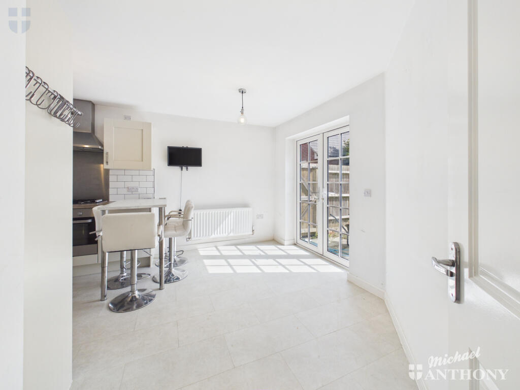 House in Hemel Hempstead, Berryfields - View 5