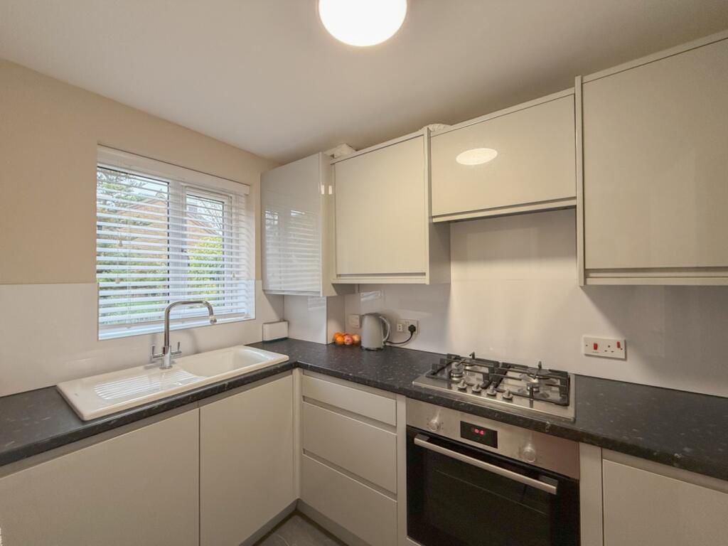 Sweyns Mead, Stevenage, Hertfordshire, SG2 photo 2