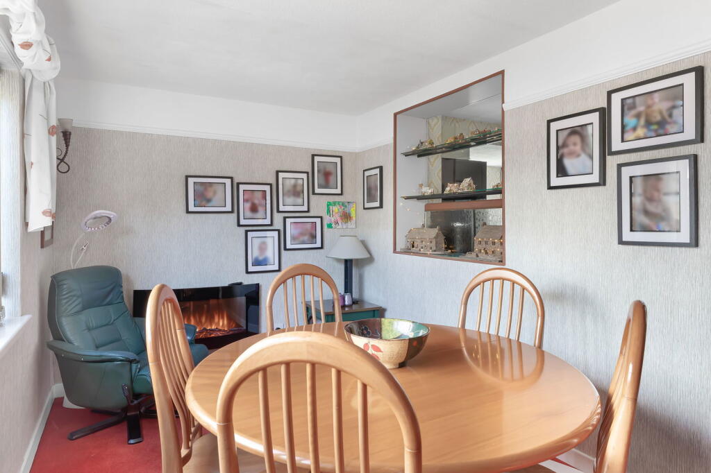 Airedale Avenue, Cottingley, Bingley, BD16 1TL - More