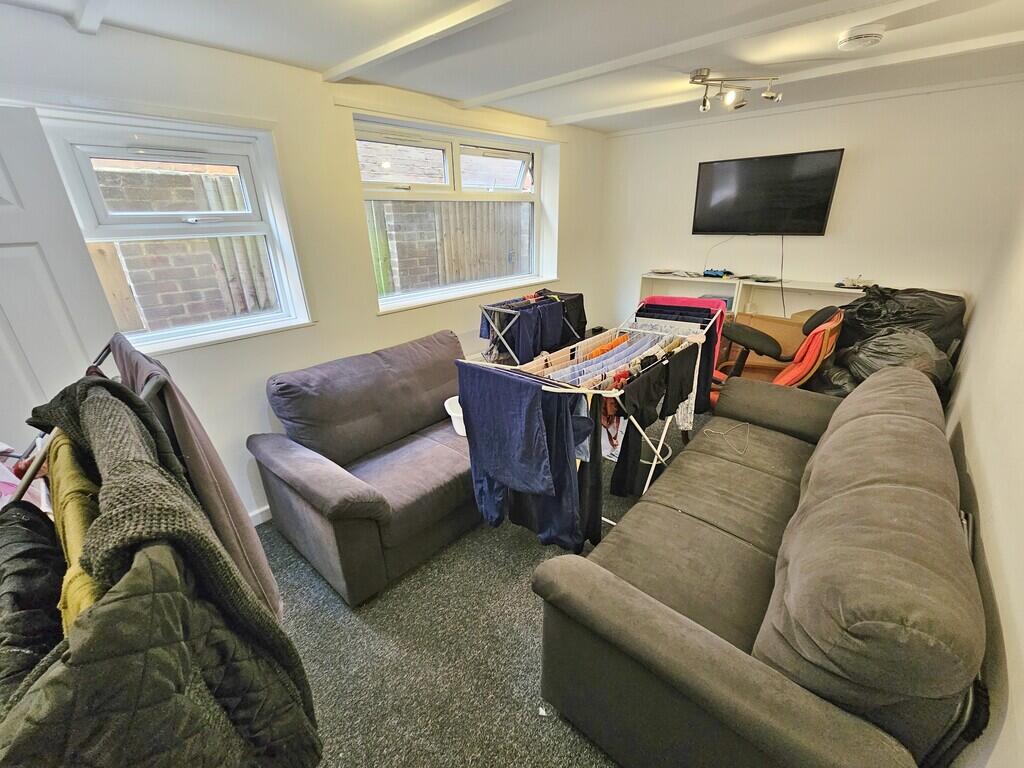 House in Southampton - View 4