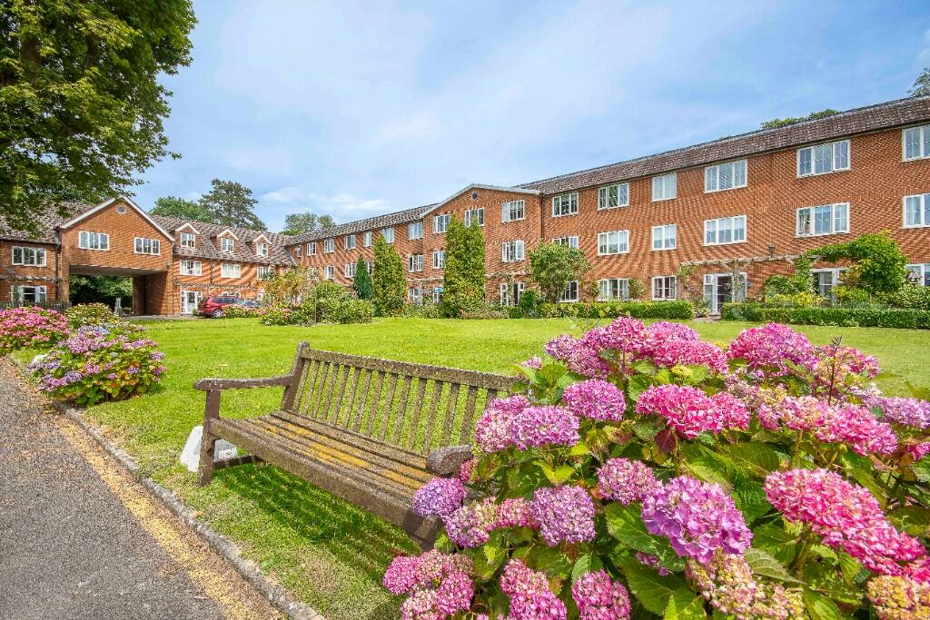 Main image of property: Lakeside Gardens, Hothfield