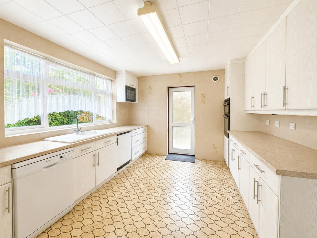Chestnut Close, Ashford – pohled 6