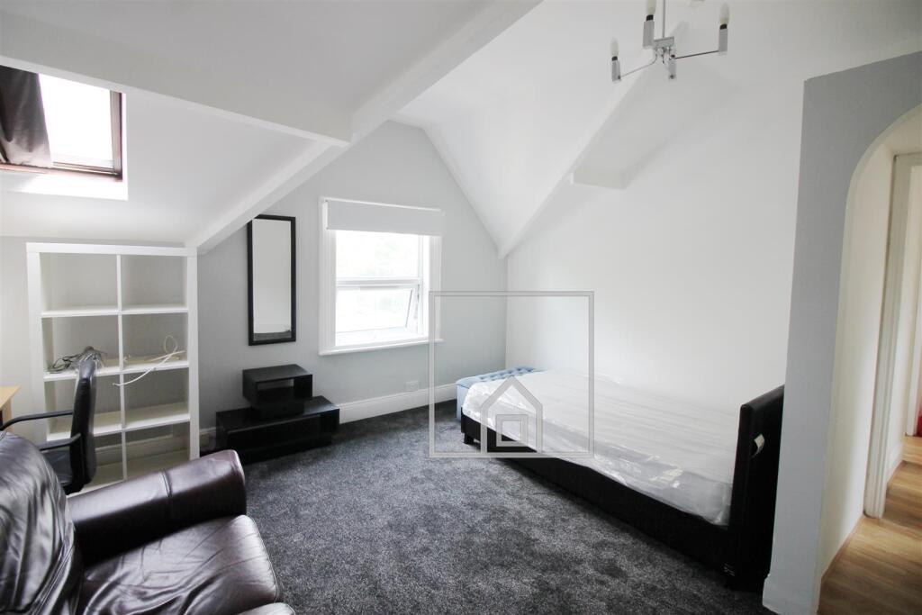 Apartment in Leeds - View 2