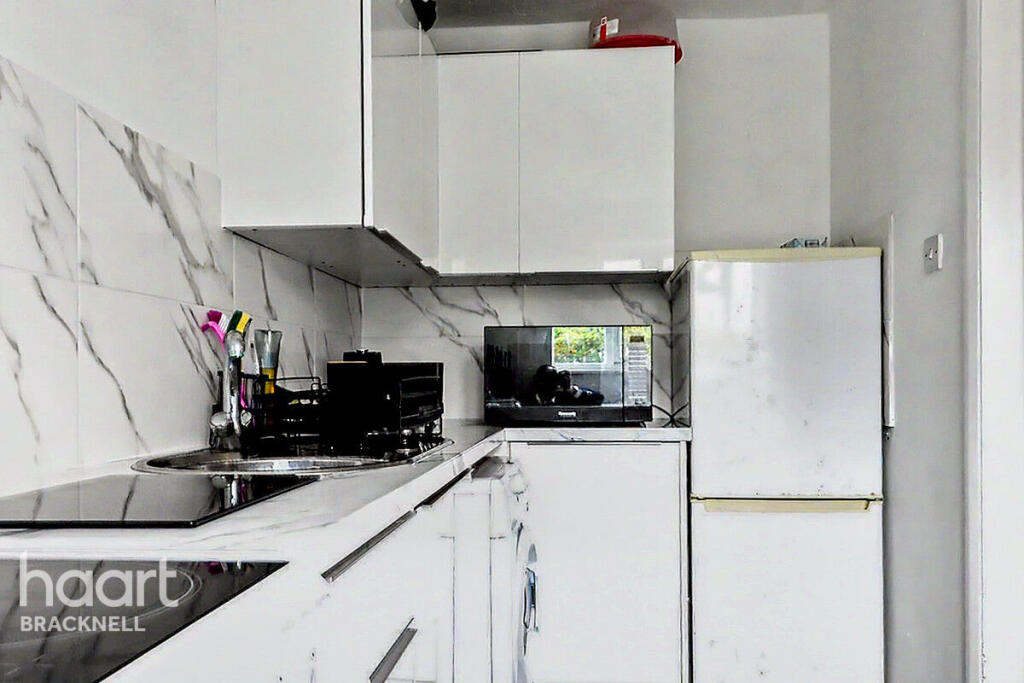 Main image of property: Kilmington Close, Bracknell