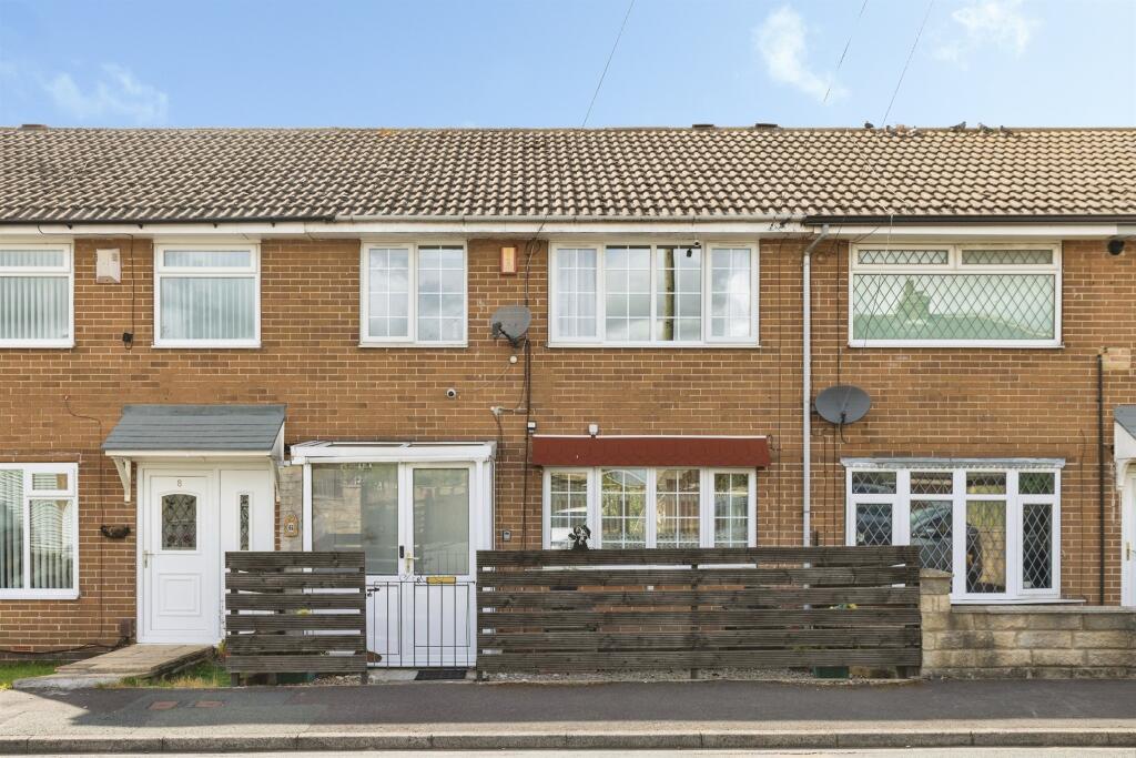 3-bed house on Jarrom Close, Bradford, £145,000