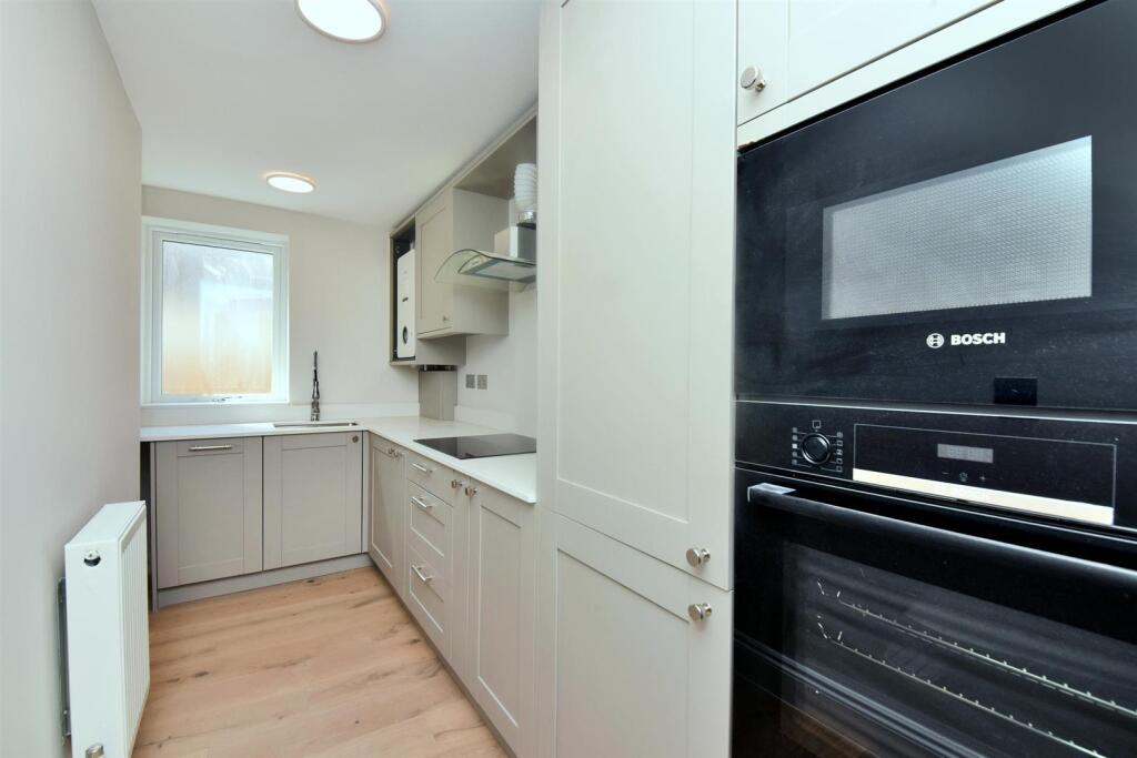 Apartment in London, Benhilton - View 4