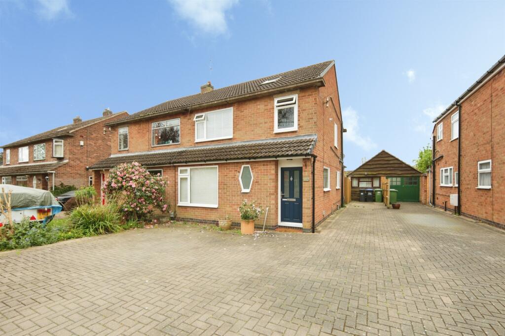 Main image of property: Blackthorn Road, Kenilworth