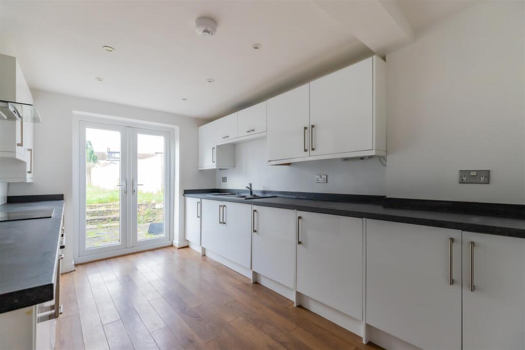 House in Cardiff, The Laundry Quarter, Pontcanna - More