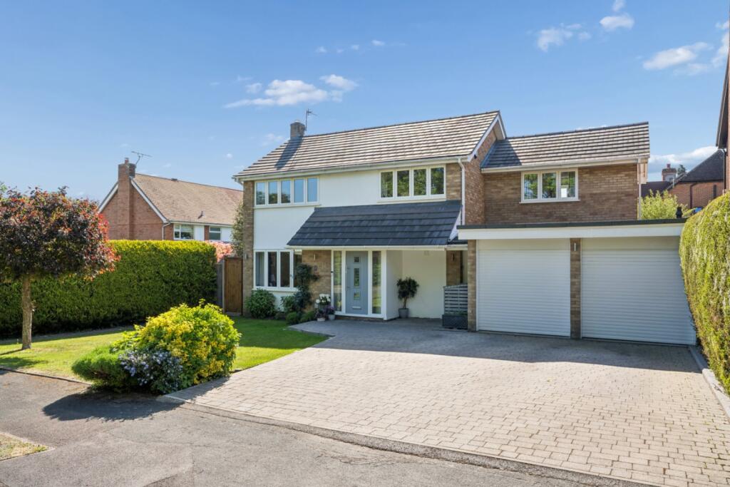 Main image of property: Meadowcroft, Chalfont St. Peter, Gerrards Cross, Buckinghamshire, SL9