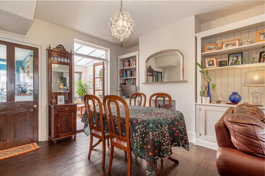 House in Worcester, Worcestershire - More