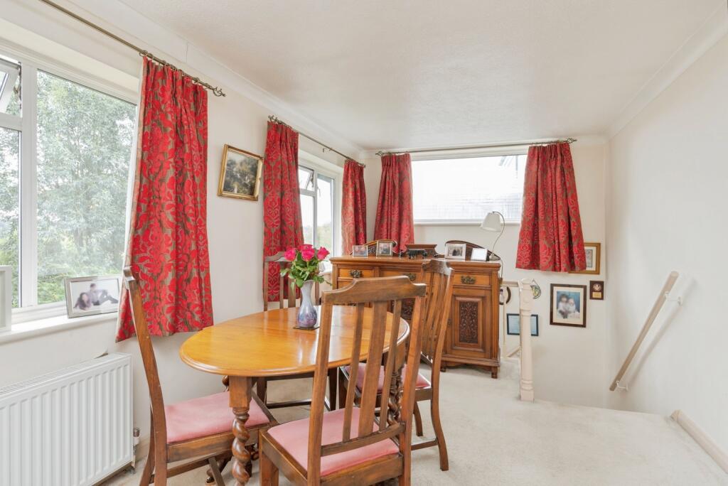 House in Tunbridge Wells, Kent - More