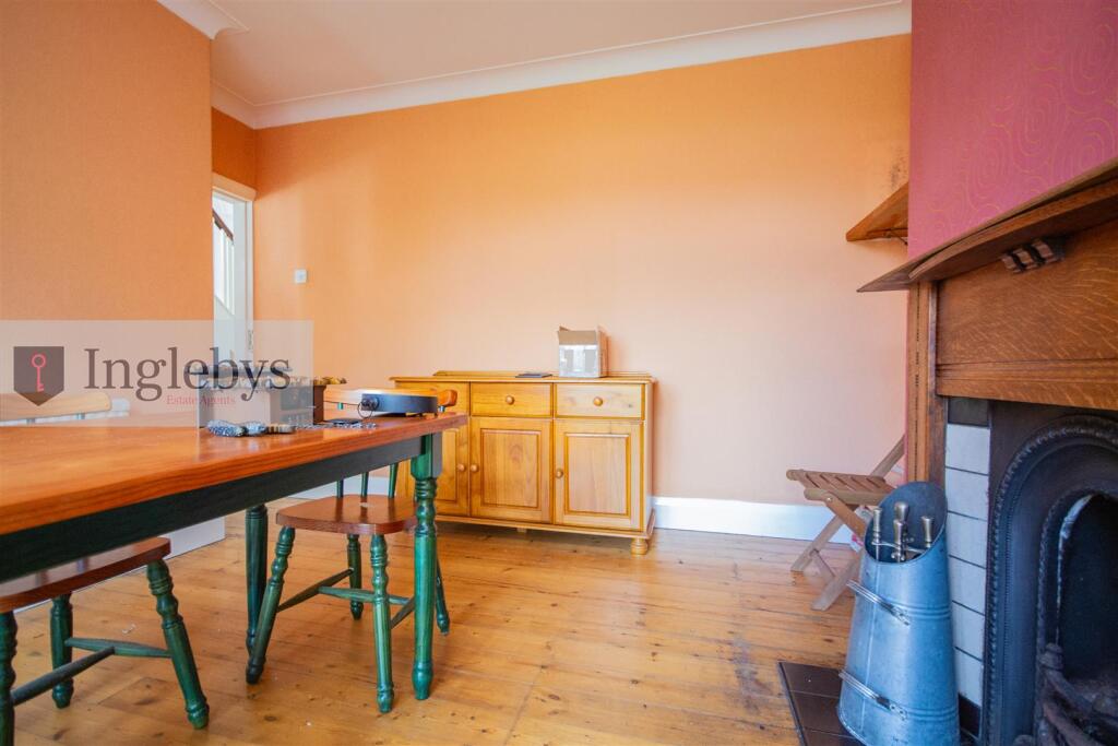 West Park Avenue, Loftus, Saltburn-By-The-Sea photo 4