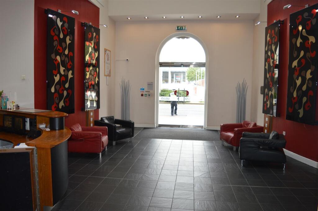 5th Floor, Altolusso, Bute Terrace, Cardiff (REF:10195) photo 2