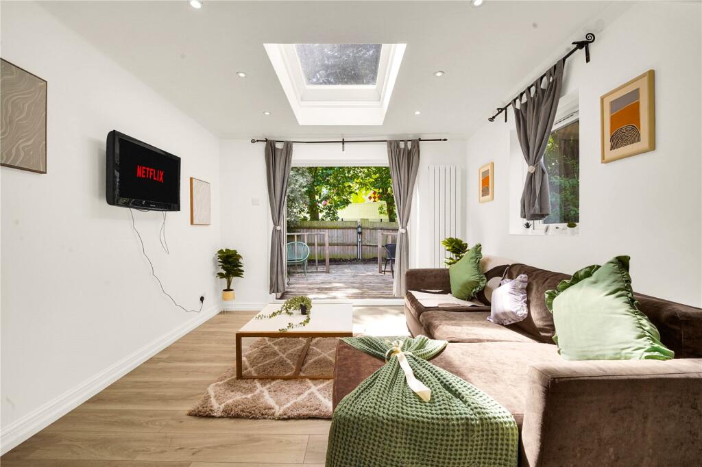 Brettenham Road, Walthamstow, London, E17 - View 3