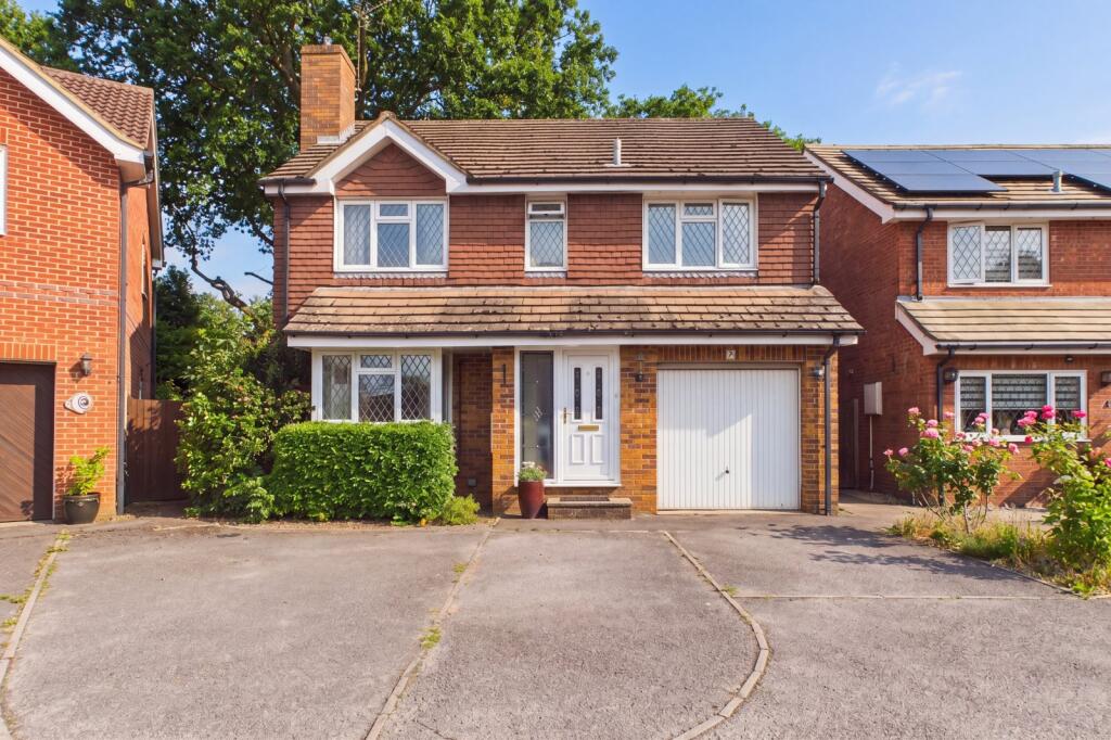 Main image of property: Priors Close, Maidenhead, Berkshire, SL6