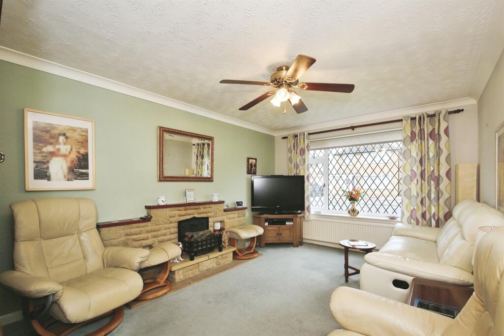 Harpe Close, Pinchbeck, Spalding photo 4